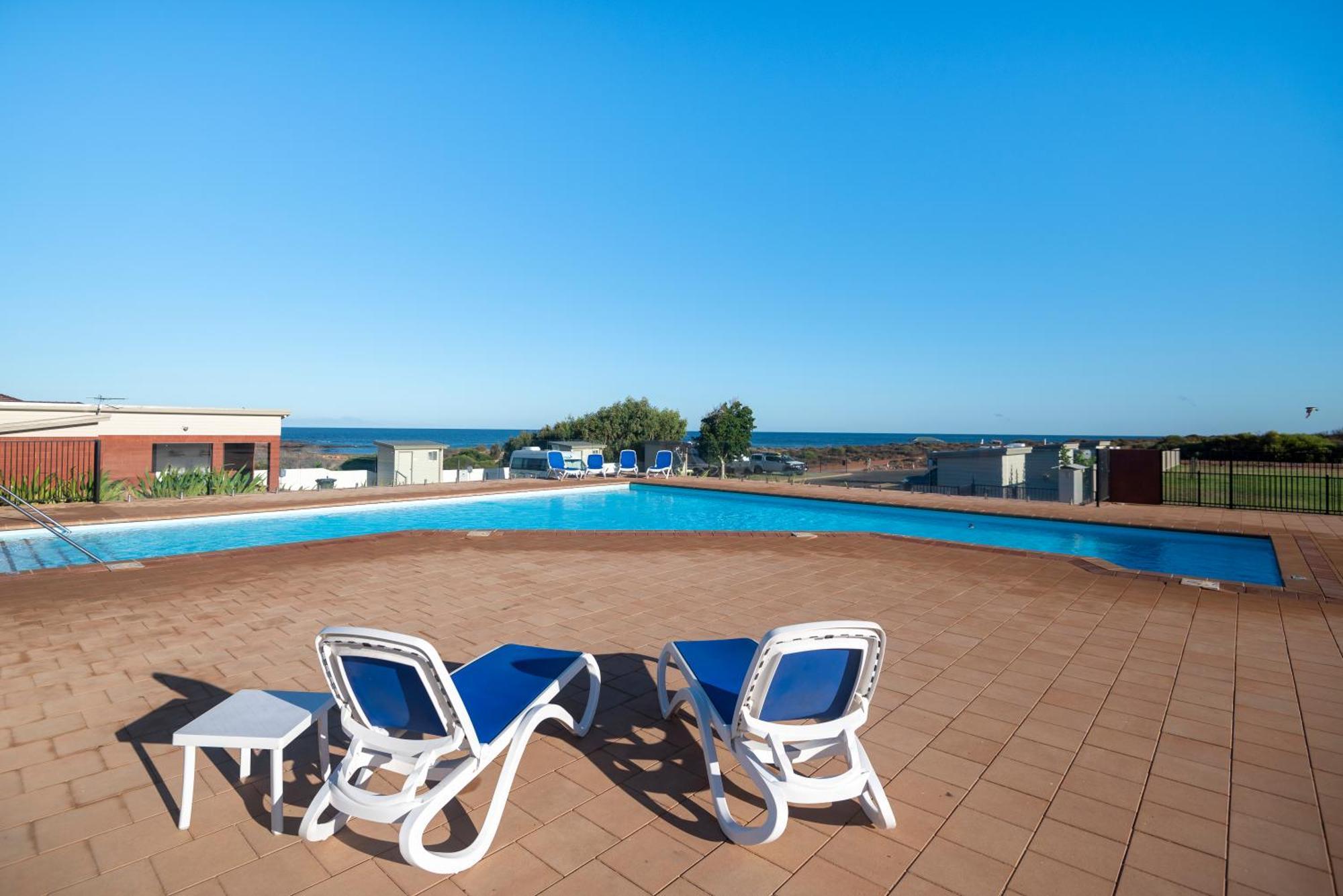 فندق Kalbarri Red Bluff Tourist Park المظهر الخارجي الصورة